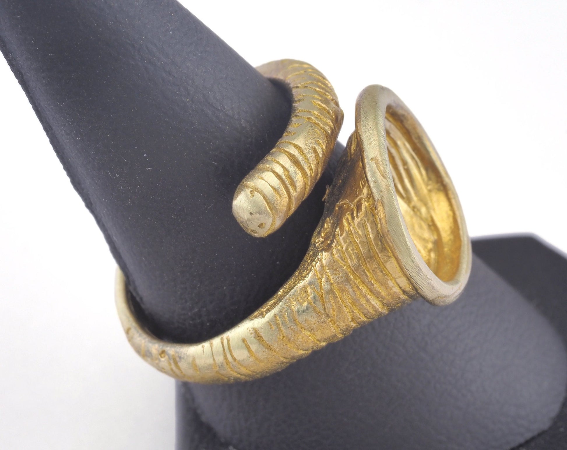 Ring Adjustable Flower Ring Raw brass (18mm 8US inner size - Adjustable ) OZ2831