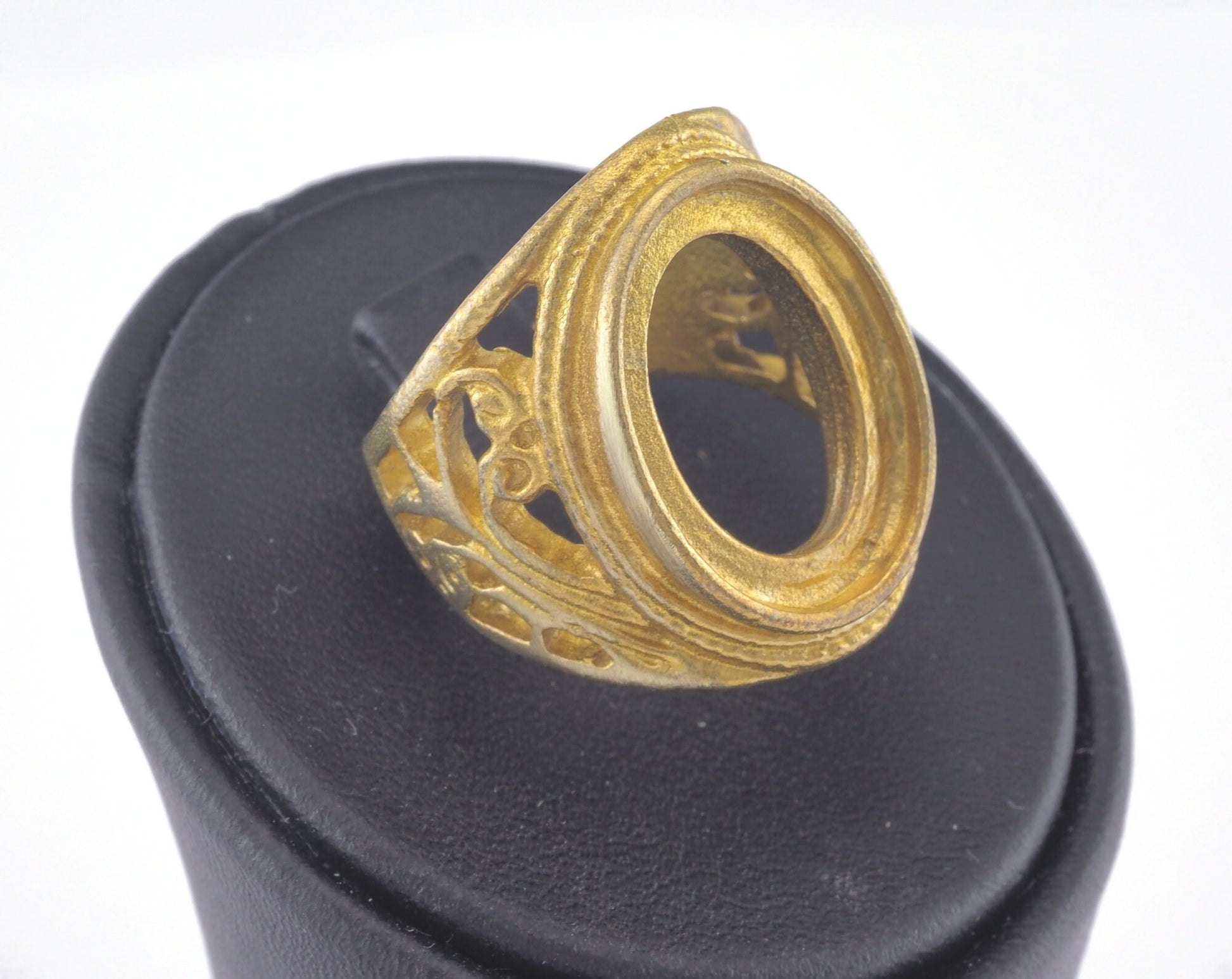 Ring Adjustable Ring 13x18 Bezel - Raw brass (18mm 7.5US inner size - Adjustable ) OZ2840