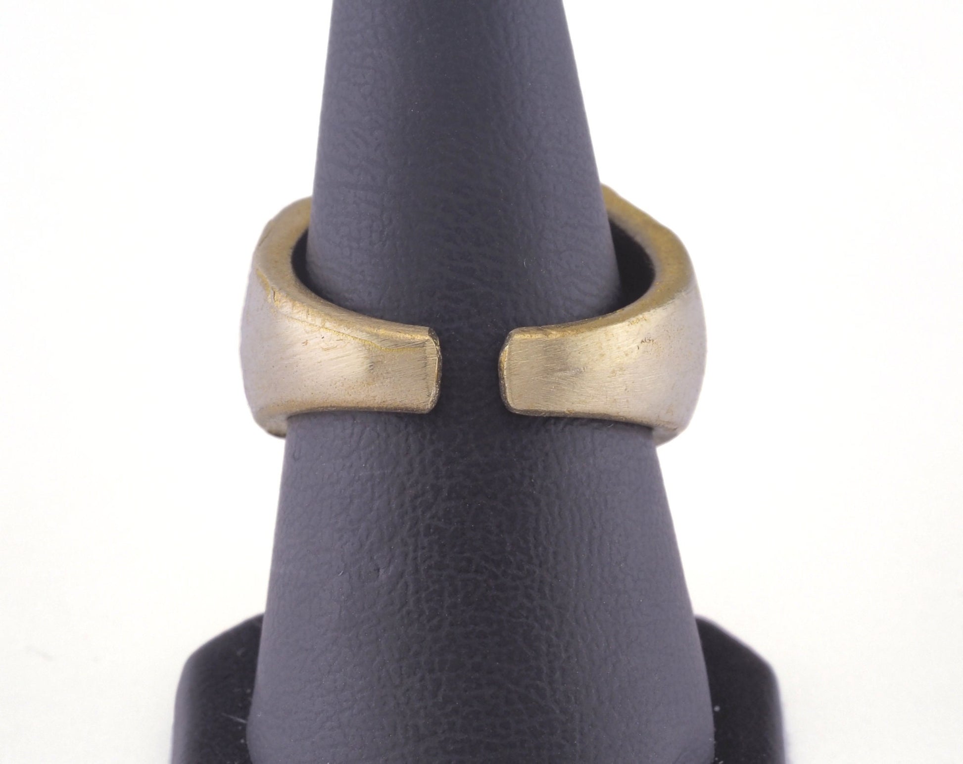 Ring Adjustable Ring Bezel - Raw brass (18mm 7.5US inner size - Adjustable ) OZ2845