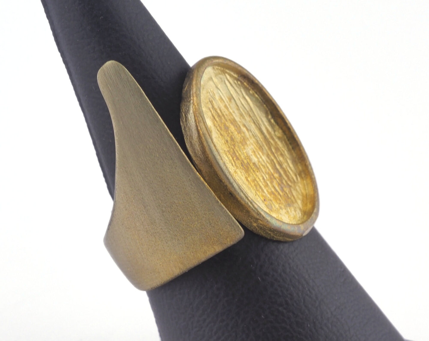 Ring Adjustable Ring 13x18 Bezel - Raw brass (18mm 7.5US inner size - Adjustable ) OZ2851