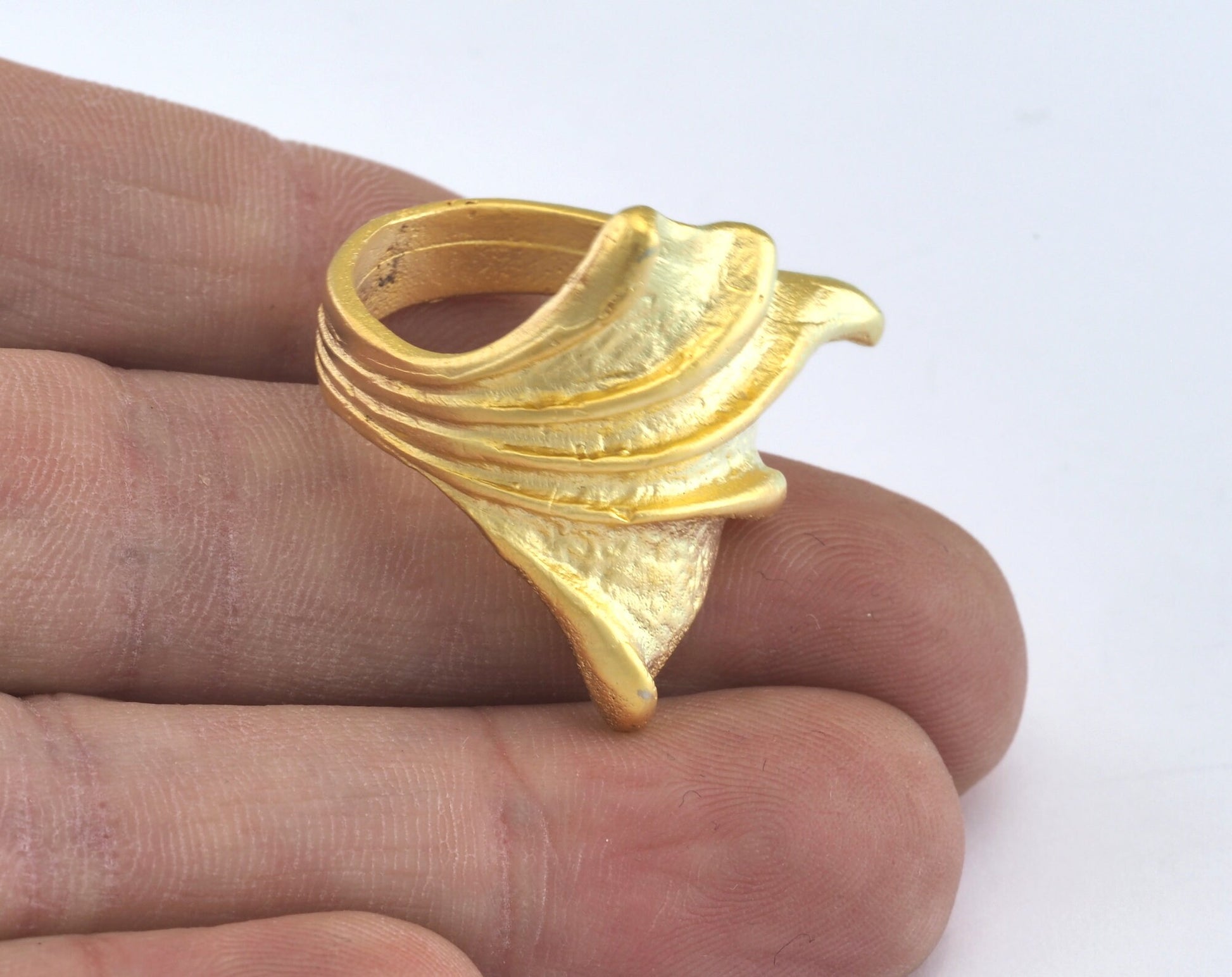 Leaf Ring Adjustable Matte Gold Plated Brass (20.5mm 10.5US inner size) Oz3076
