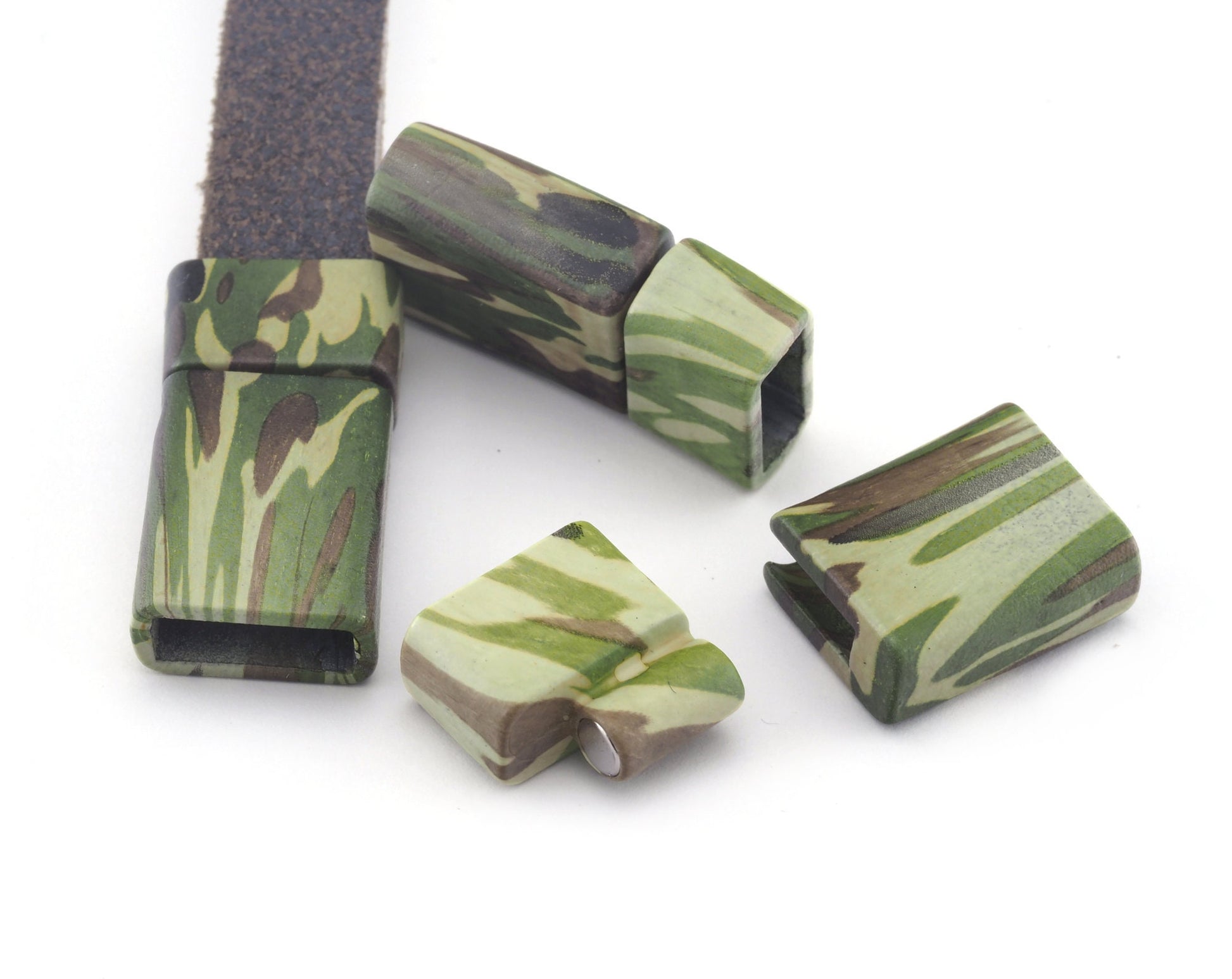 Magnetic clasp leather camouflage painted alloy cord 29x15x8mm LEATHER INNER: 12x5mm MCL Oz2904