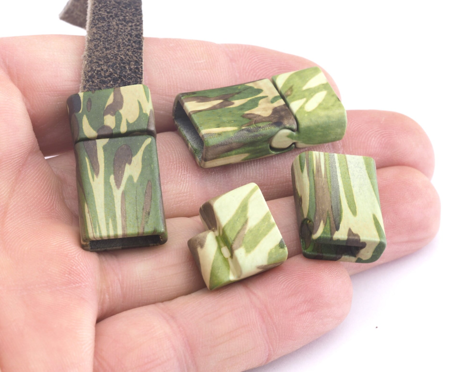 Magnetic clasp leather camouflage painted alloy cord 29x15x8mm LEATHER INNER: 12x5mm MCL Oz2904