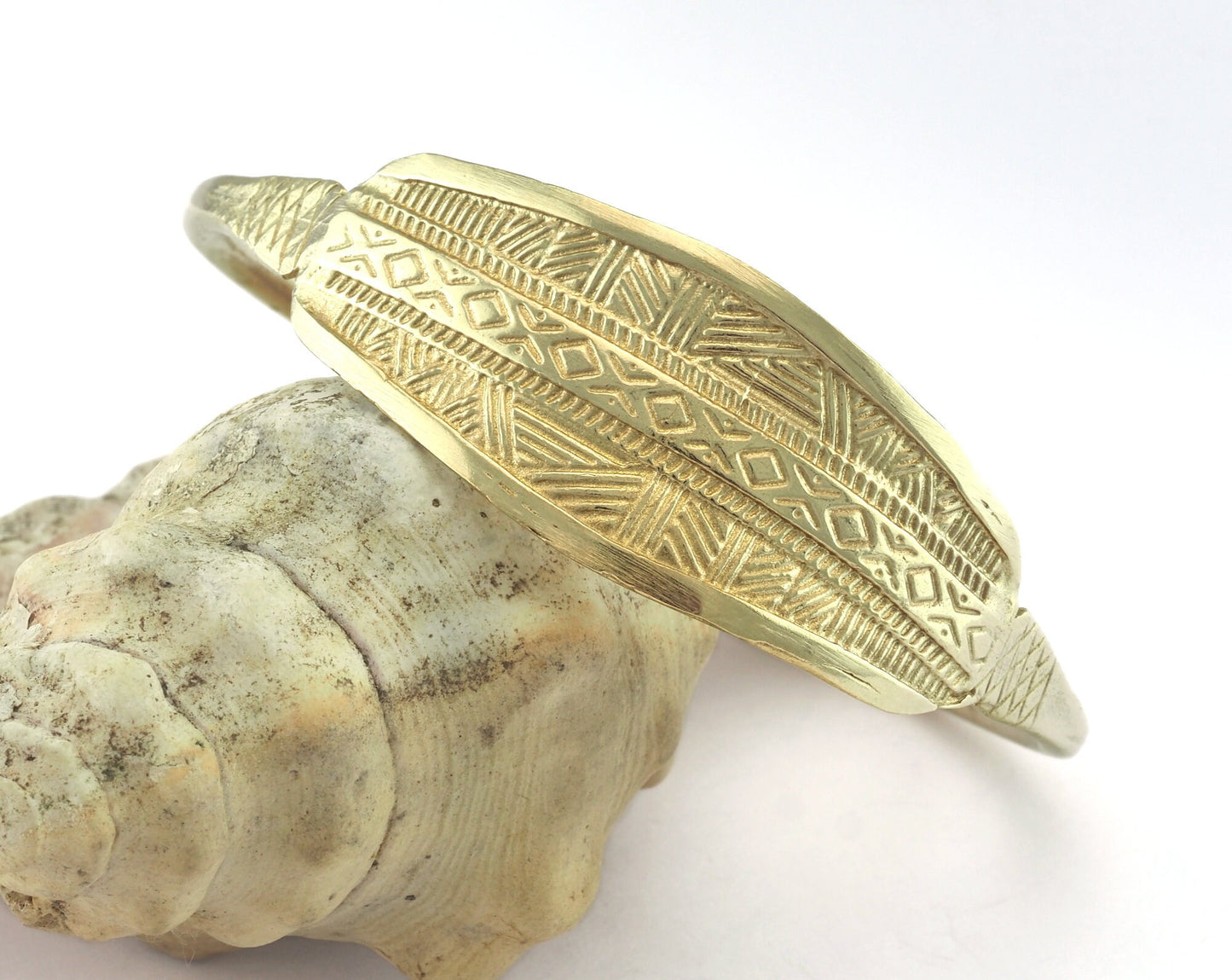 Textured Bracelet Raw Brass (64mm inner size - Adjustable ) OZ3154