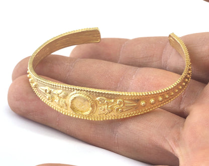 Textured Bracelet Raw Brass (58mm inner size - Adjustable ) OZ3164