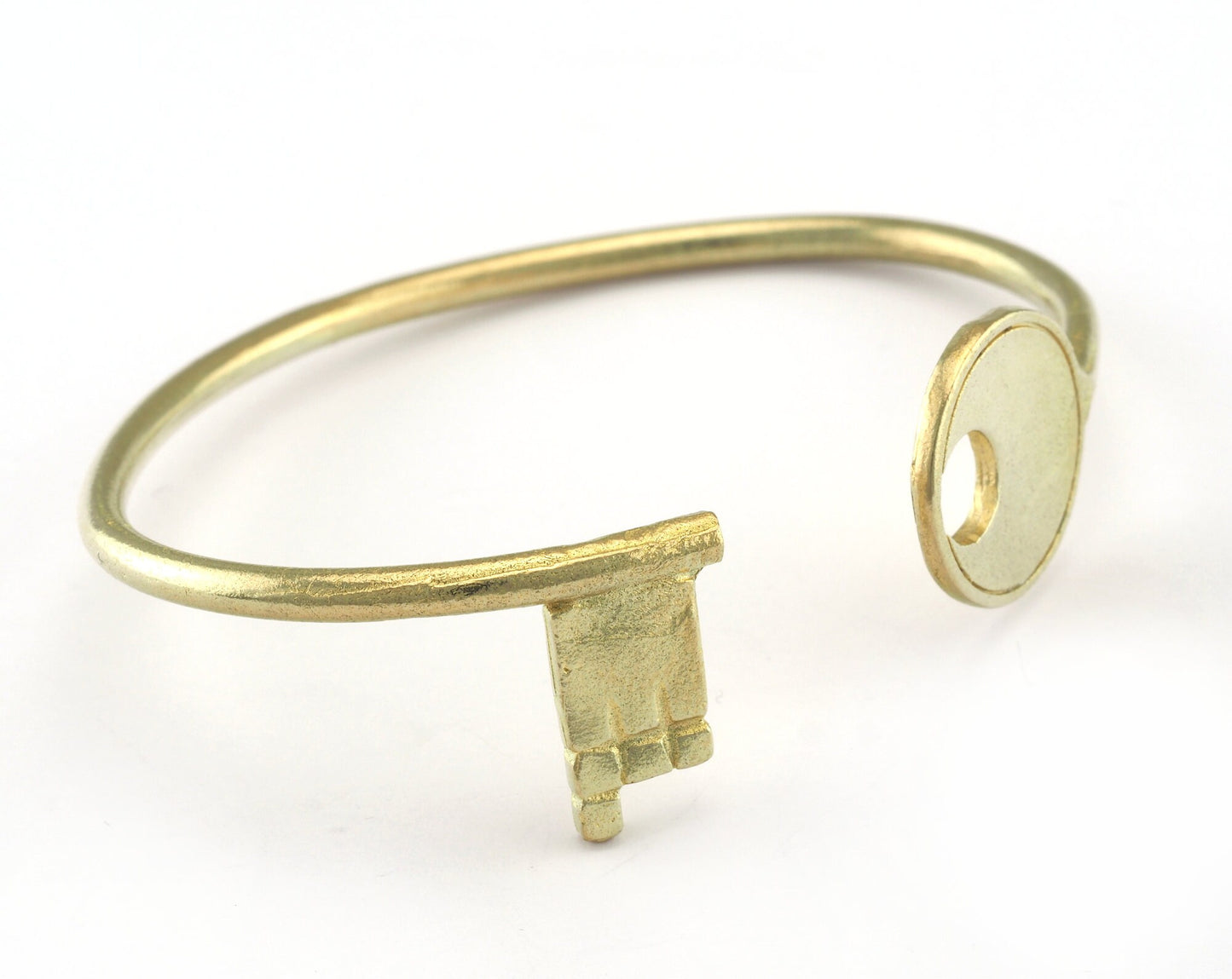 Key Bracelet Raw Brass (62mm inner size - Adjustable ) OZ3183