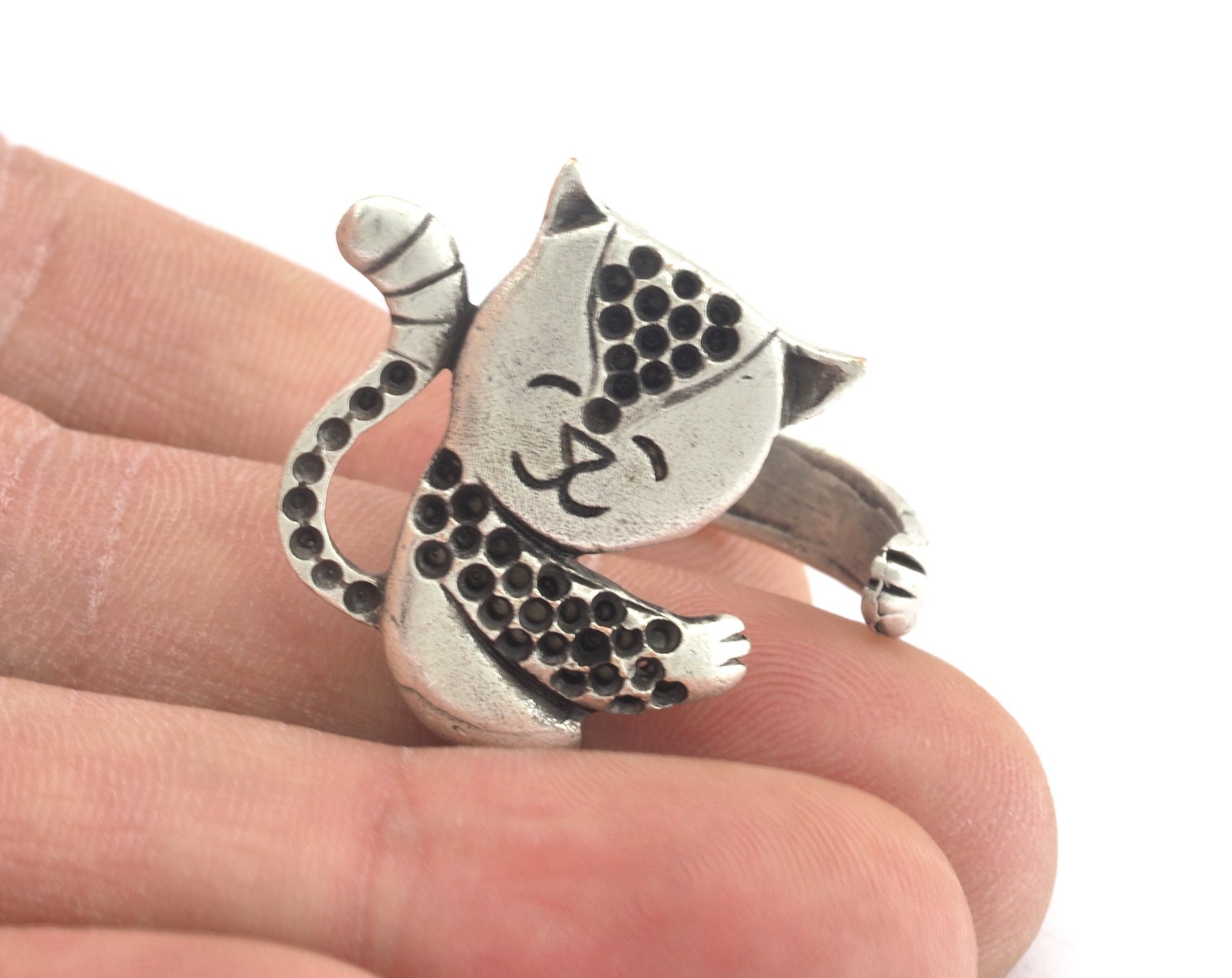 Ring Cat Adjustable Ring Bezel - Antique Silver Plated brass (18mm 7.5US inner size - Adjustable ) Oz2977