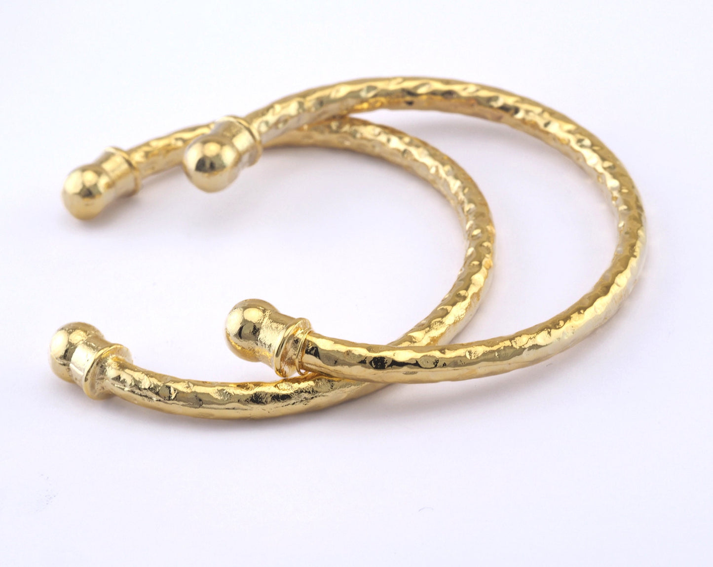 Hammered Bracelet Adjustable Shiny Gold Plated Brass (64mm inner size - Adjustable ) OZ3894