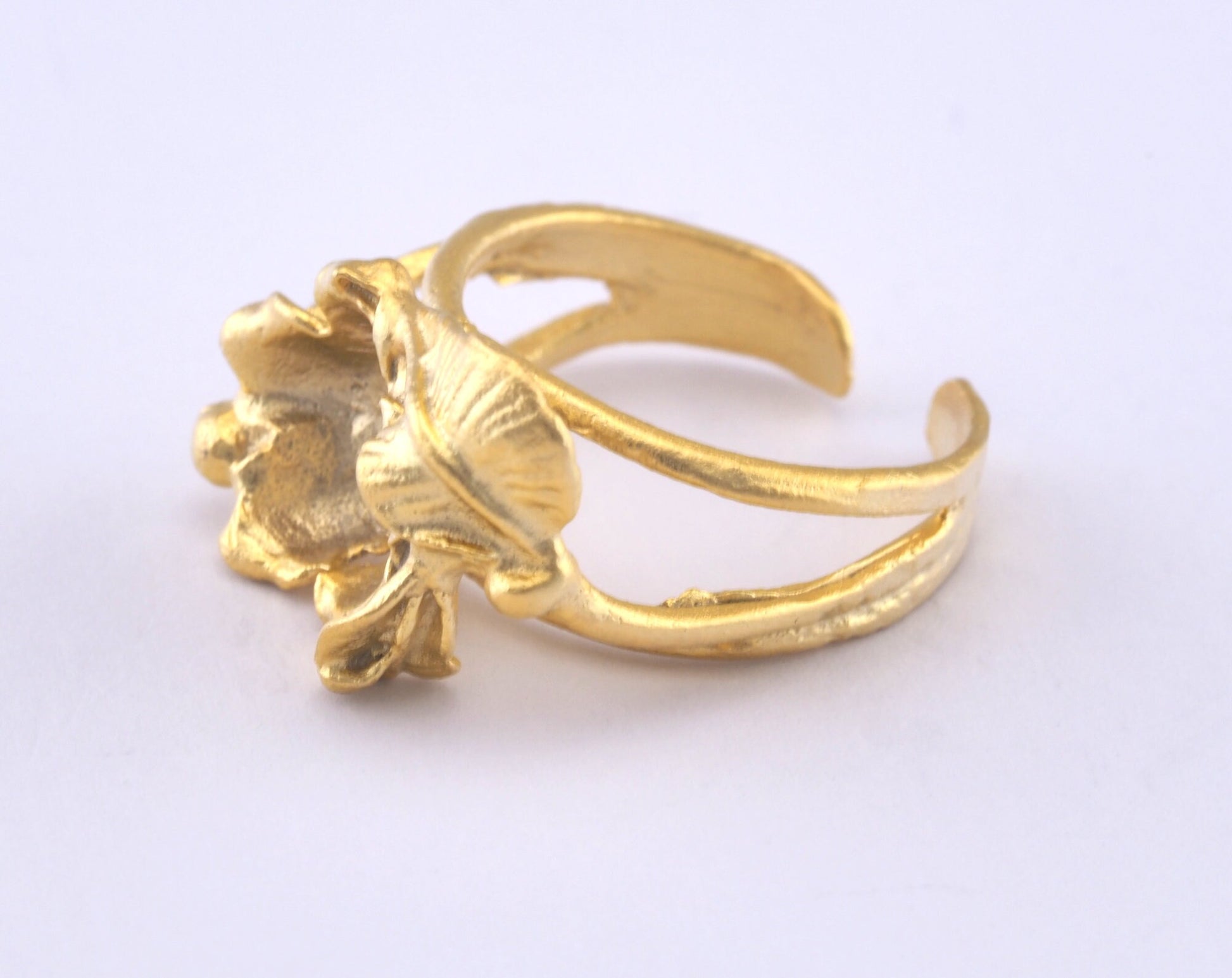 Ring Flower Leaf Adjustable Bezel - Matte Gold Plated brass (17mm 7US inner size - Adjustable ) OZ2986