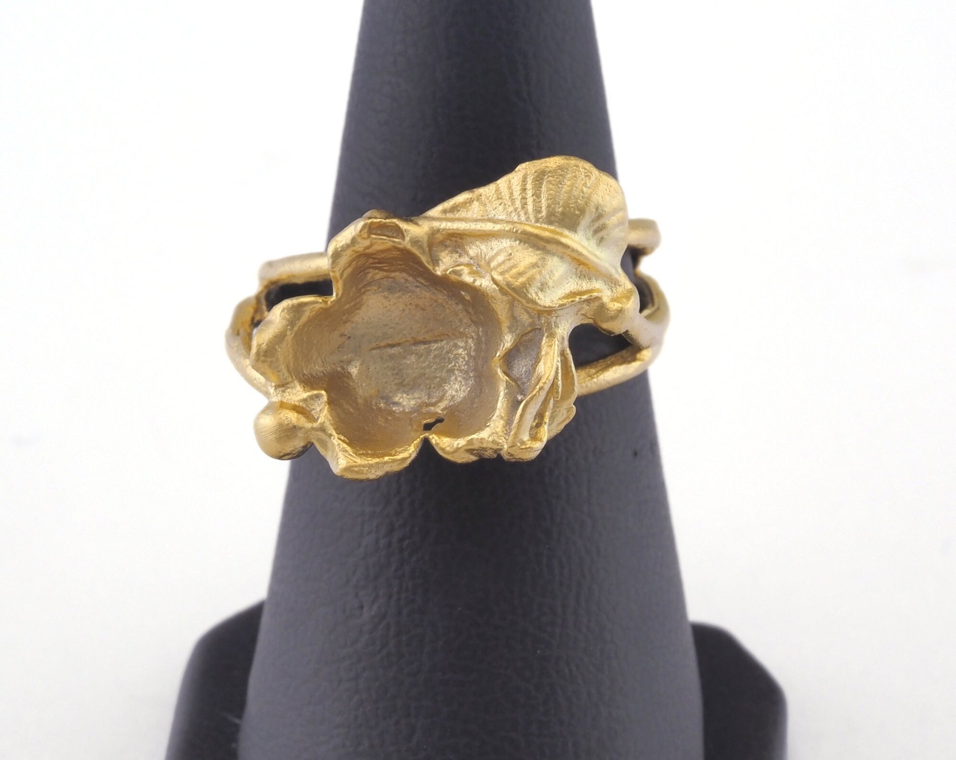 Ring Flower Leaf Adjustable Bezel - Matte Gold Plated brass (17mm 7US inner size - Adjustable ) OZ2986