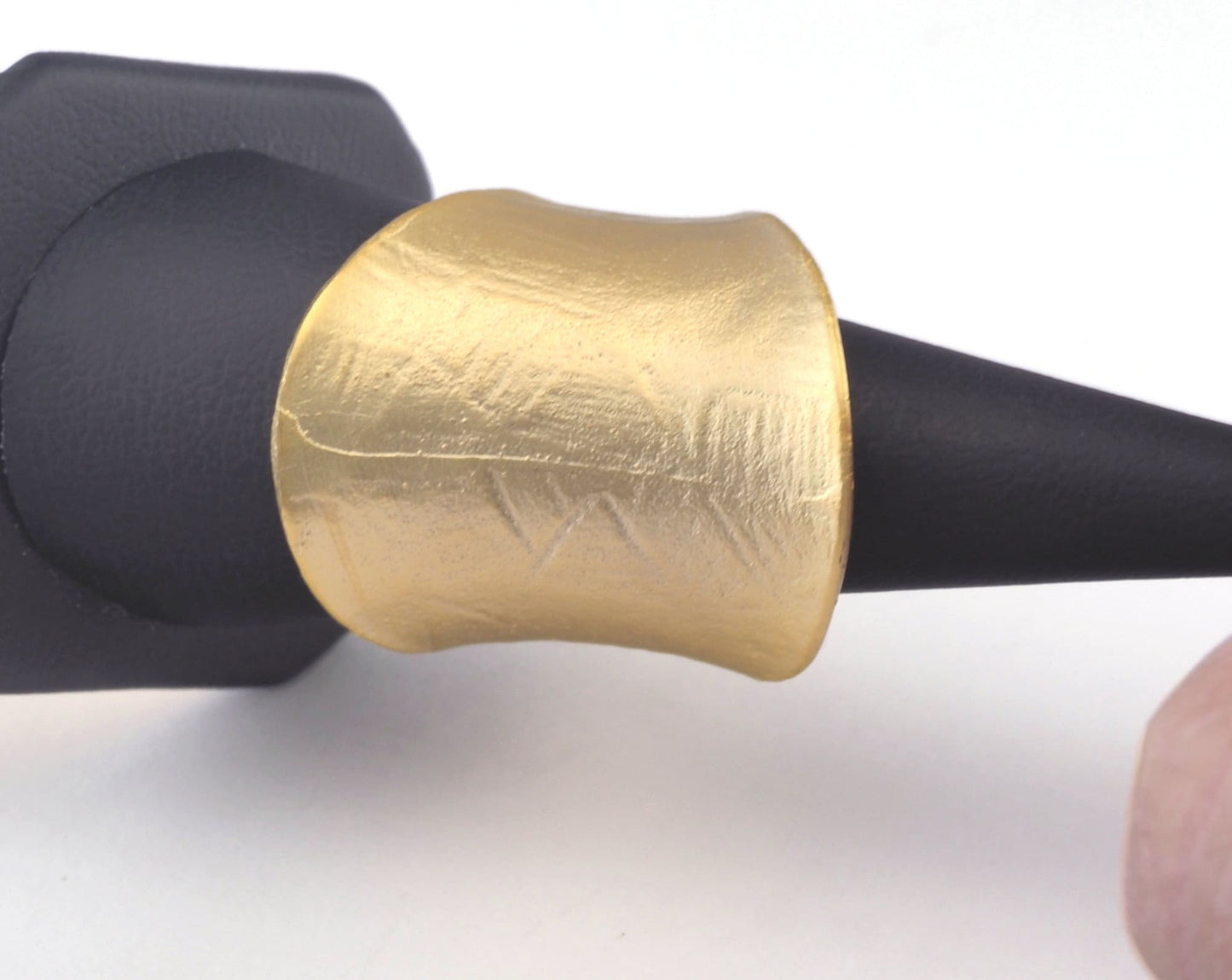 Adjustable Ring Matte Gold Plated brass (18mm 8US inner size) Oz2990