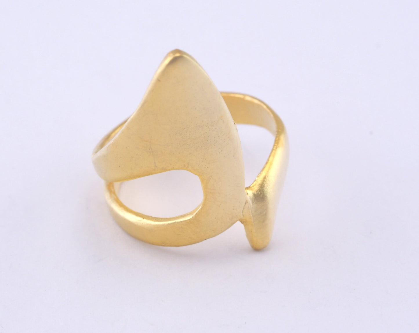 Adjustable Shark tail ring Matte Gold Plated brass (18mm 8US inner size) Oz2991