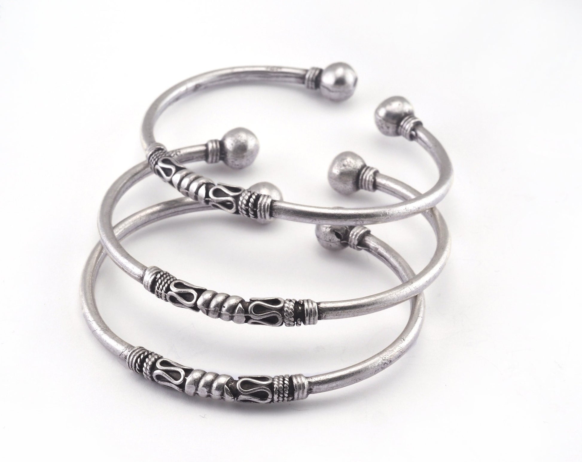 Ball Head Bracelet Adjustable Antique Silver Plated Brass (55mm inner size - Adjustable ) OZ2961