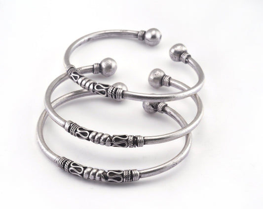 Ball Head Bracelet Adjustable Antique Silver Plated Brass (55mm inner size - Adjustable ) OZ2961