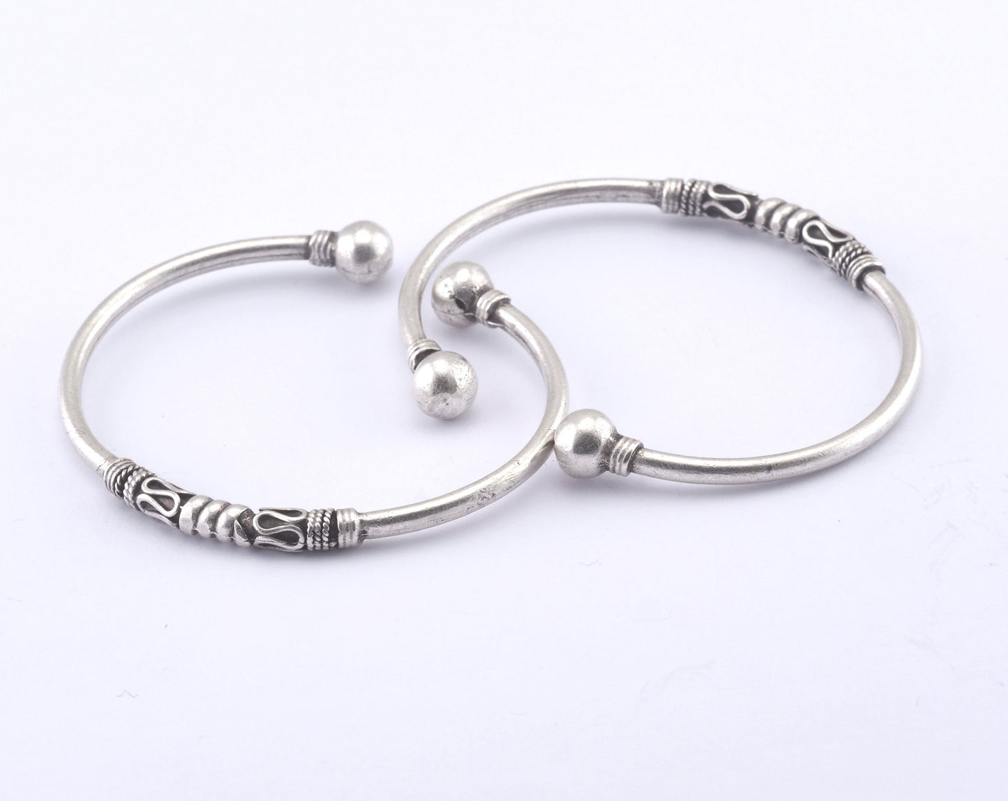 Ball Head Bracelet Adjustable Antique Silver Plated Brass (55mm inner size - Adjustable ) OZ2961