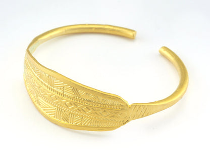 Textured Bracelet Matte Gold Plated Brass (64mm inner size - Adjustable ) OZ3154