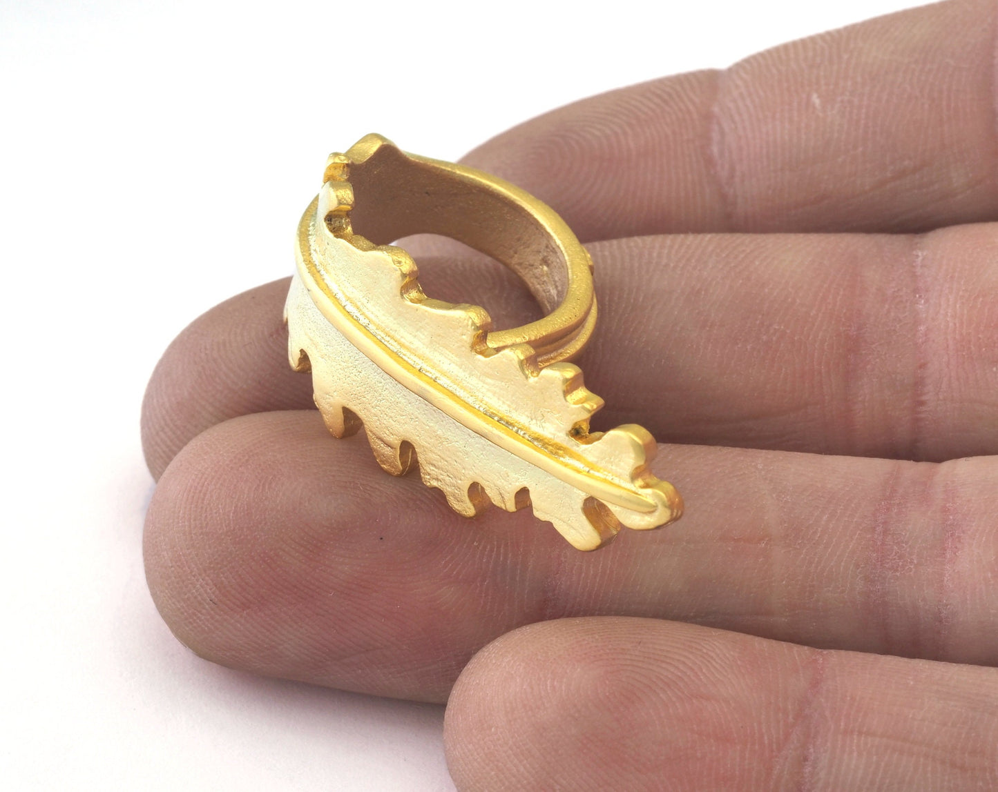 Leaf Ring Adjustable Matte Gold Plated Brass (16mm 5US inner size) Oz3072