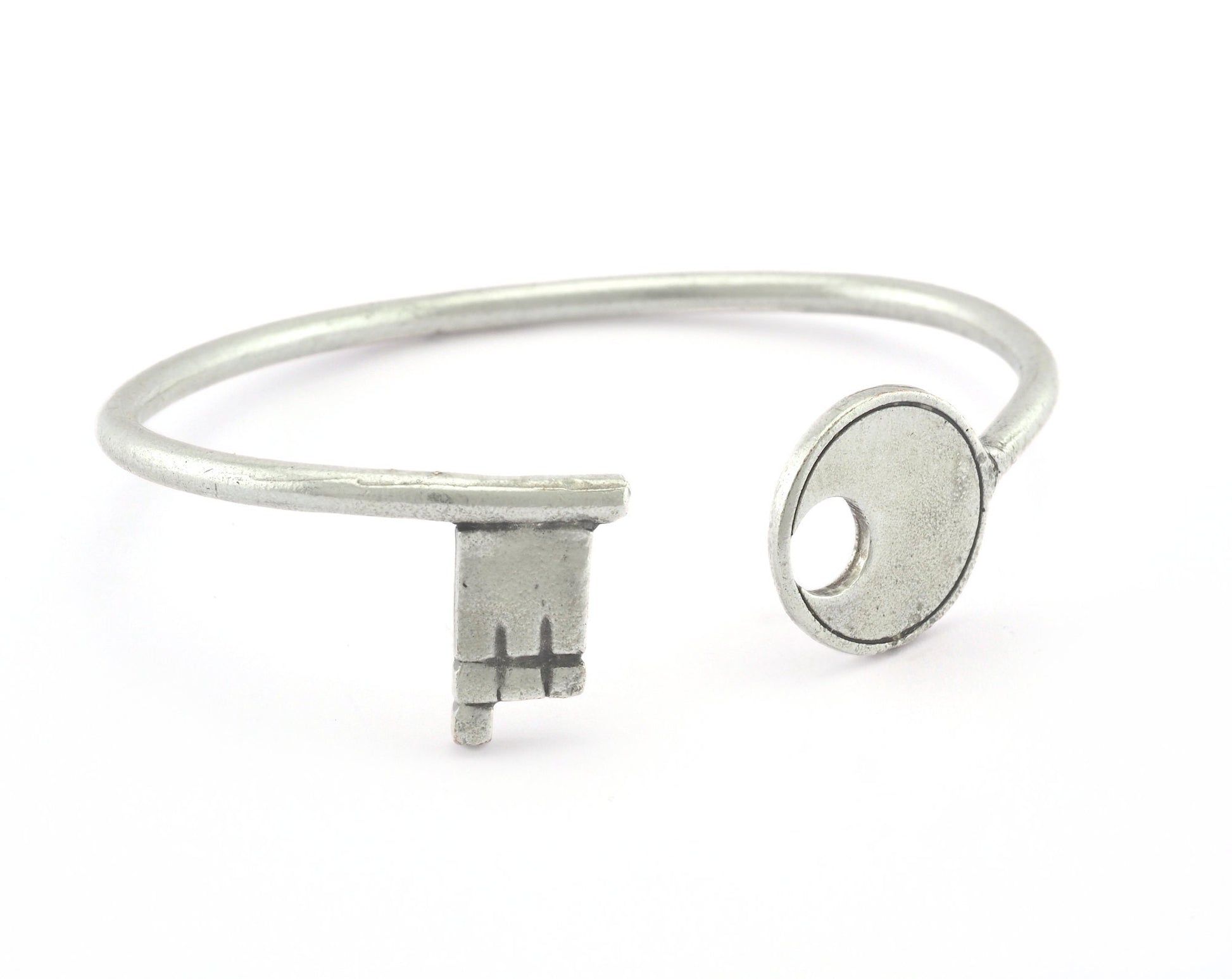 Key Bracelet Antique Silver Plated Brass Adjustable (62mm inner size - Adjustable ) OZ3183