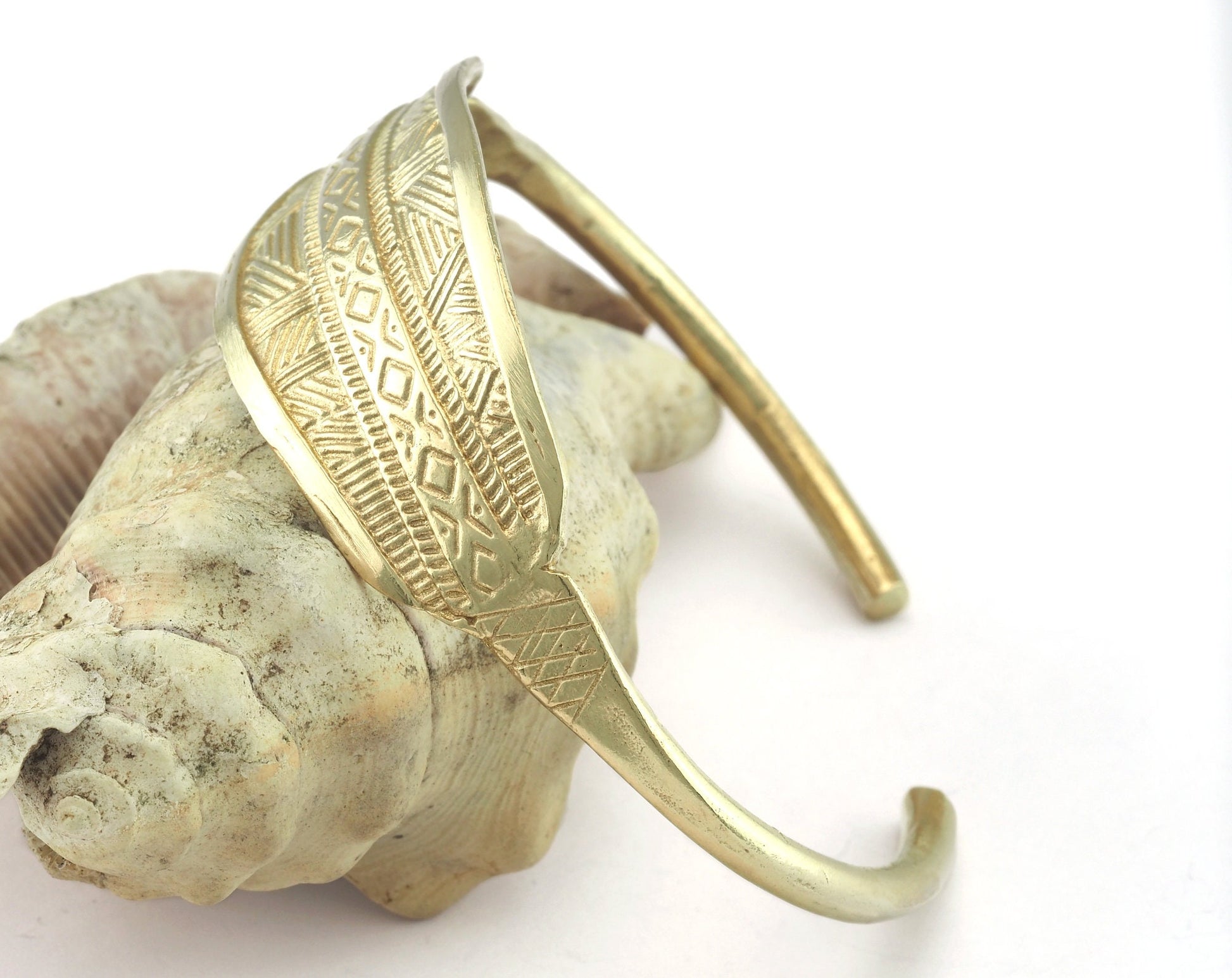 Textured Bracelet Raw Brass (64mm inner size - Adjustable ) OZ3154