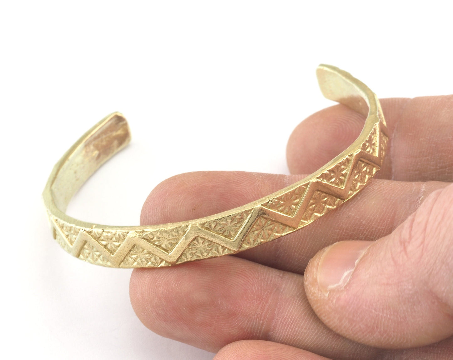 Cuff Bracelet Wave textured Adjustable Raw Brass (60mm inner size - Adjustable ) with hole OZ3161