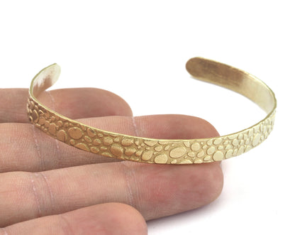 Textured Bracelet Raw Brass (68mm inner size - Adjustable ) OZ3182