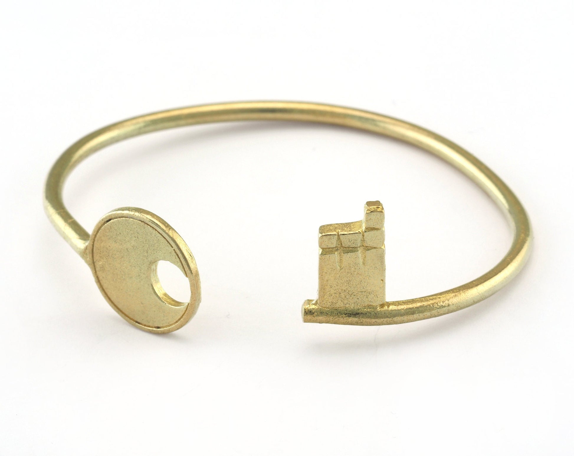 Key Bracelet Raw Brass (62mm inner size - Adjustable ) OZ3183