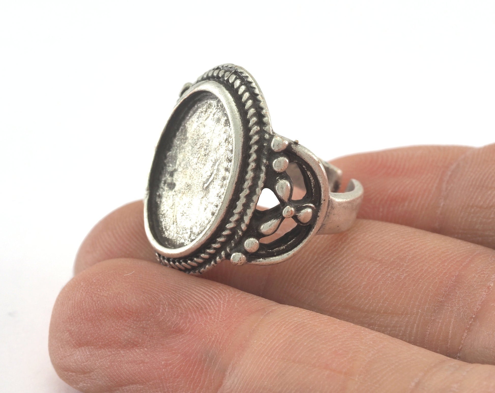 Ring Adjustable Ring Bezel - Antique Silver Plated brass (18mm 7.5US inner size - Adjustable ) OZ2841