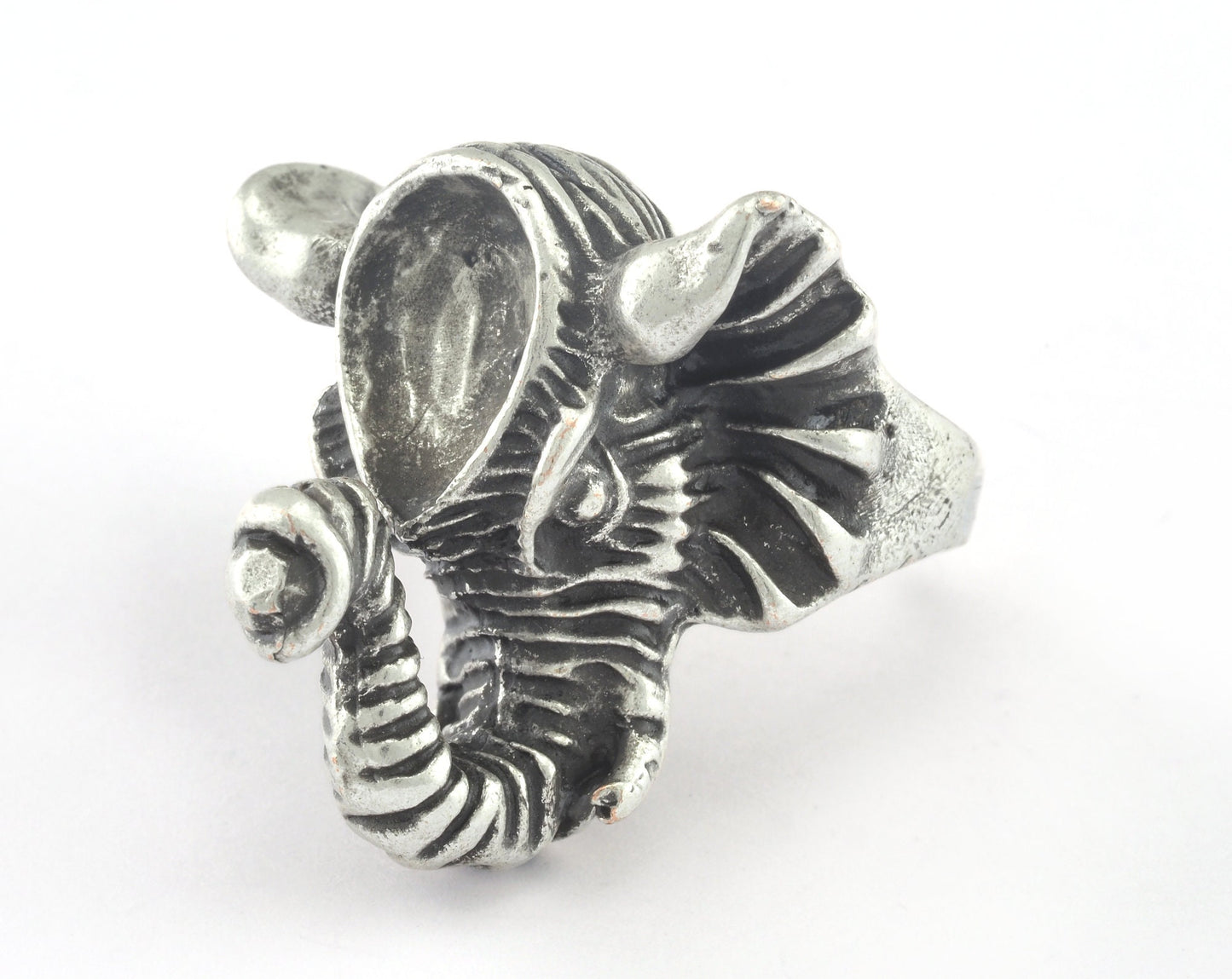 Ring Elephant Adjustable Ring Bezel - Antique Silver Plated brass (18mm 8US inner size - Adjustable ) OZ3185