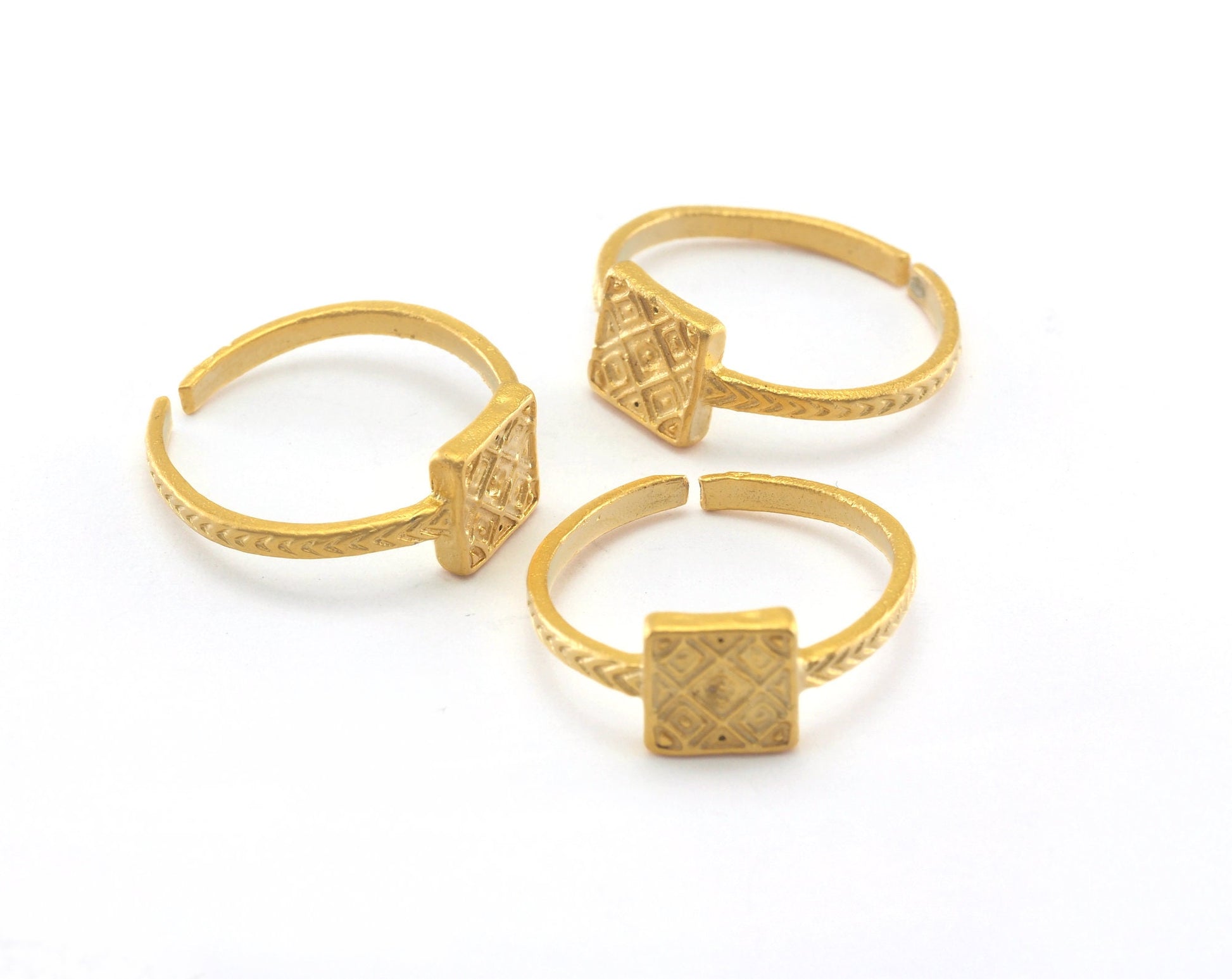 Adjustable Ring Bezel 7mm square Matte Gold Plated brass (16mm 5US inner size - Adjustable ) OZ2090