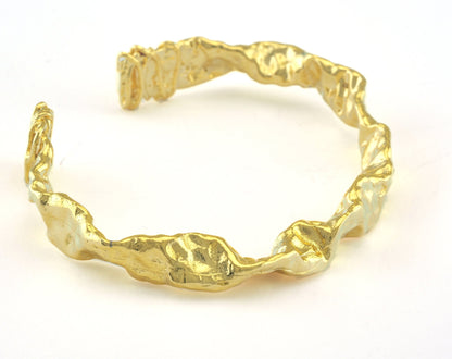 Organic Shape Bracelet Shiny Gold Plated Brass (64mm inner size - Adjustable ) OZ3149