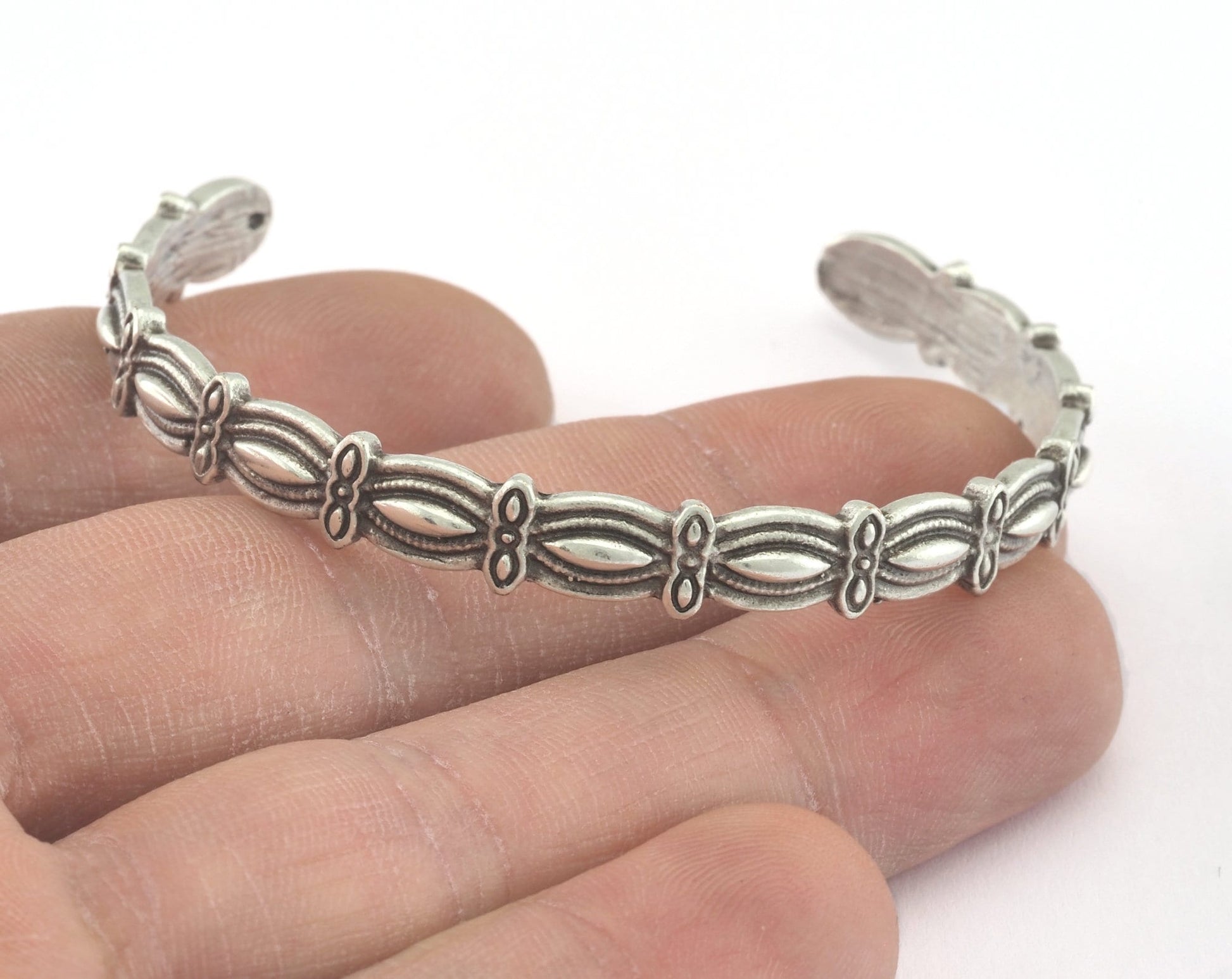 Cuff Bracelet Antique Silver Plated Brass (55mm inner size - Adjustable ) OZ3166