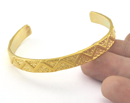 Cuff Bracelet Wave textured Adjustable Matte Gold Plated Brass (60mm inner size - Adjustable ) with hole OZ3161