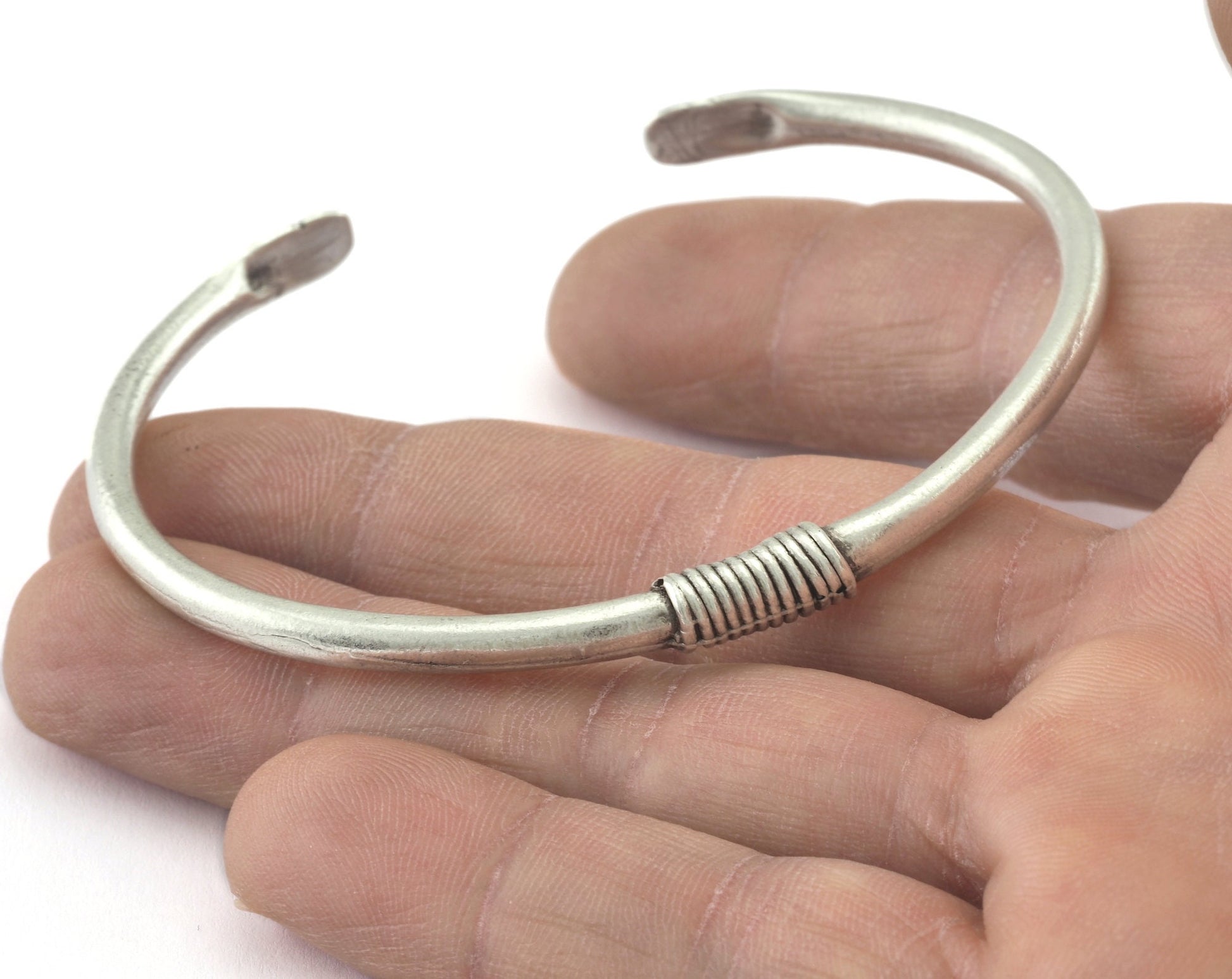 Adjustable Bracelet Antique Silver Plated Brass (64mm inner size - Adjustable ) OZ3171