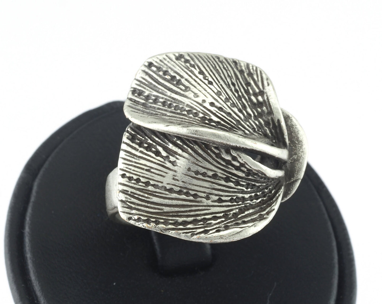 Leaf Ring Adjustable Antique Silver Plated brass (18mm 8US inner size) OZ3245 ring27