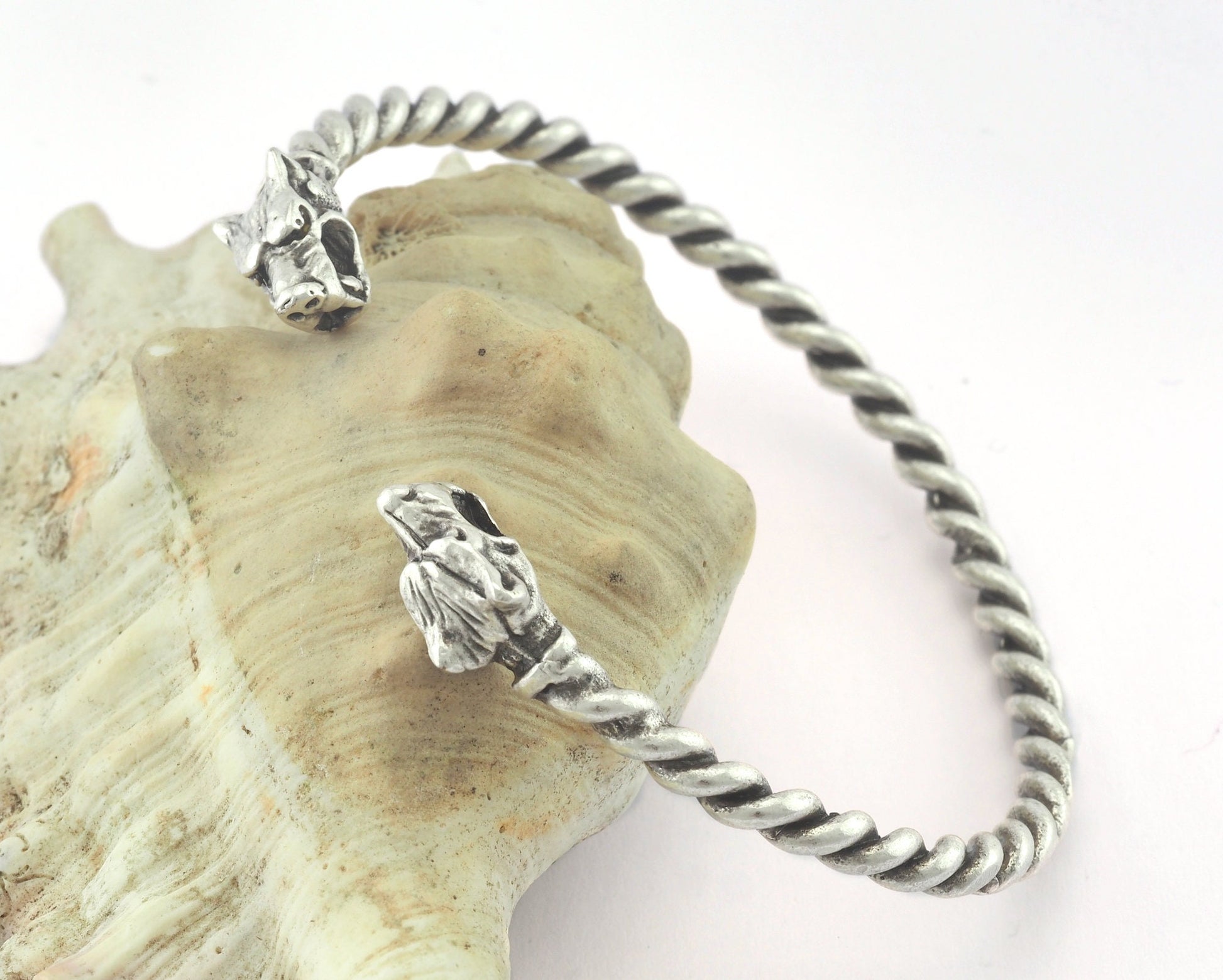 Dog Head Bracelet Swirl Adjustable Antique Silver Plated Brass (64mm inner size - Adjustable ) with hole OZ3160