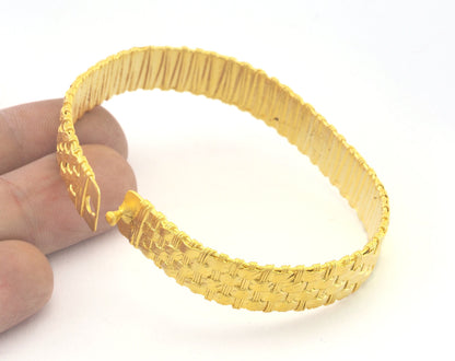 Locked Bracelet Weave Shape Matte Gold Plated Brass (60mm inner size - Adjustable ) OZ3153