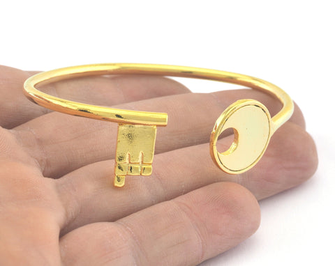 Key Bracelet Adjustable Shiny Gold Plated Brass (62mm inner size - Adjustable ) OZ3183