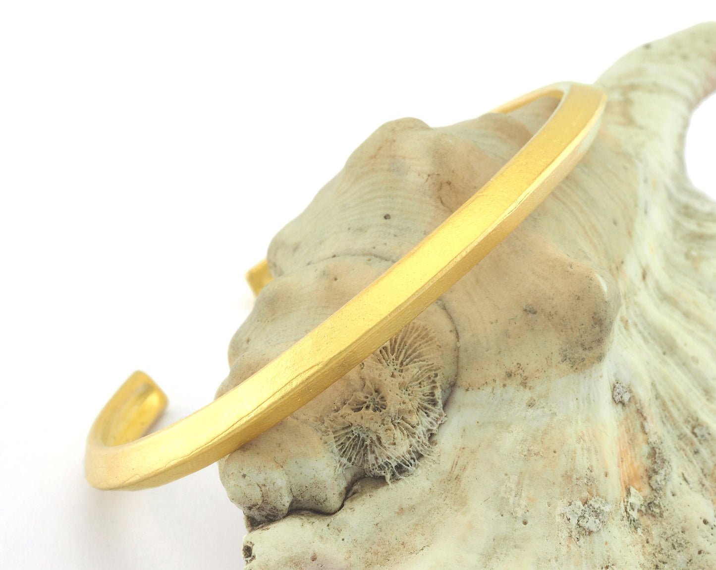 Bracelet Matte Gold Plated Brass (65mm inner size - Adjustable ) OZ3180