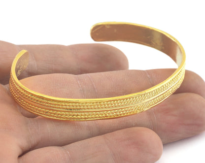 Textured Bracelet Shiny Gold Plated Brass Adjustable (64mm inner size - Adjustable ) OZ3170