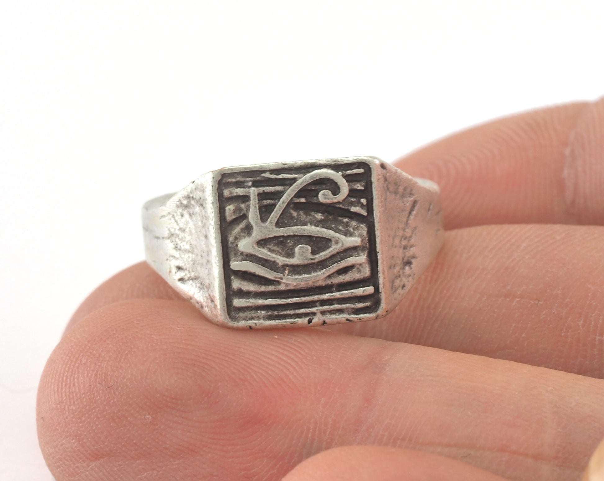 Ra Adjustable Ring Antique Silver Plated brass (19.5mm 9.5US inner size) Oz3193