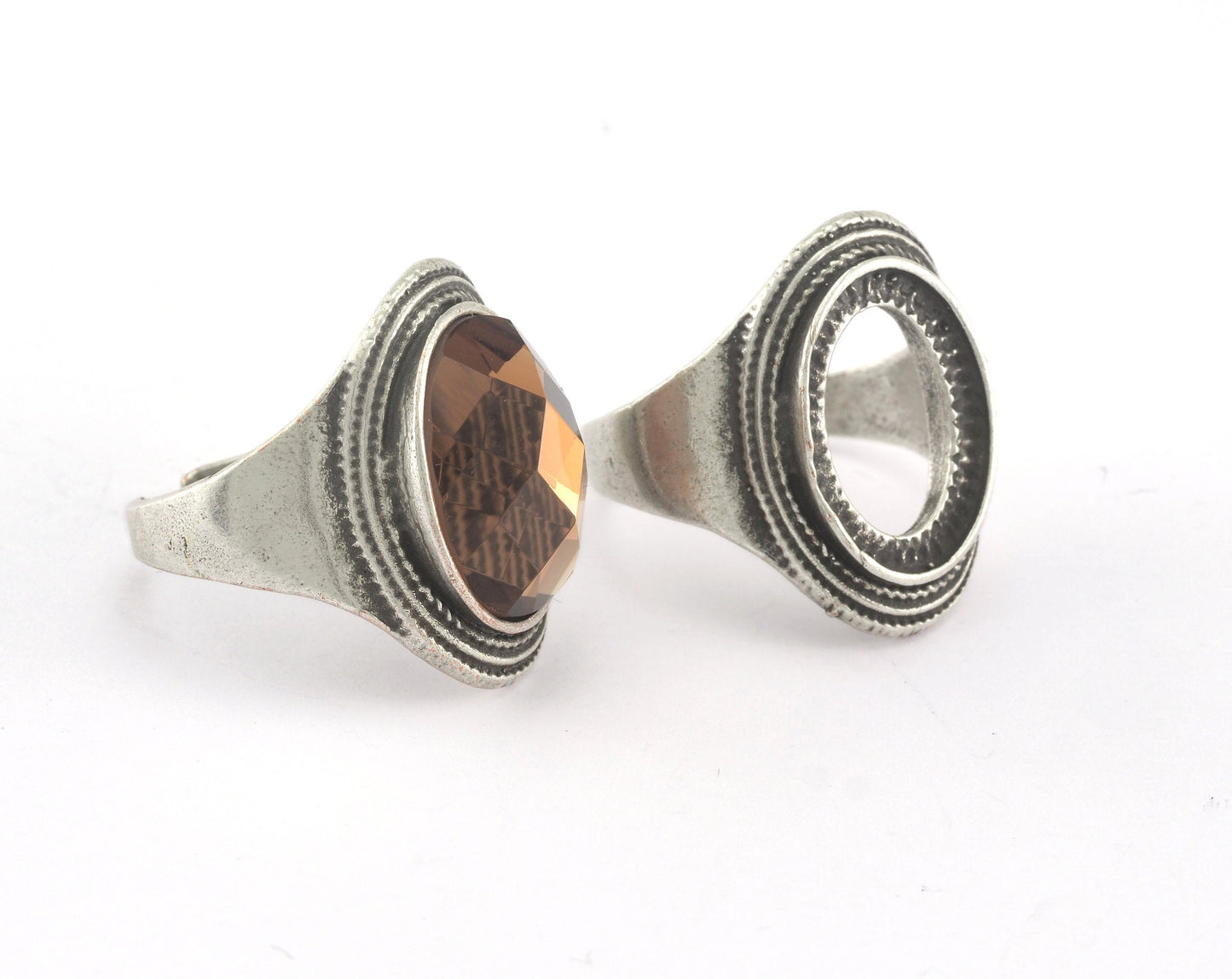 Ring Adjustable Ring Bezel - Antique Silver Plated brass (18mm 8US inner size - Adjustable ) OZ2826