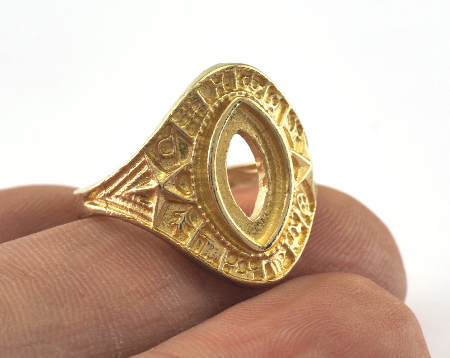 Ring Adjustable Ring Bezel - Raw brass (18mm 8US inner size - Adjustable ) OZ2825