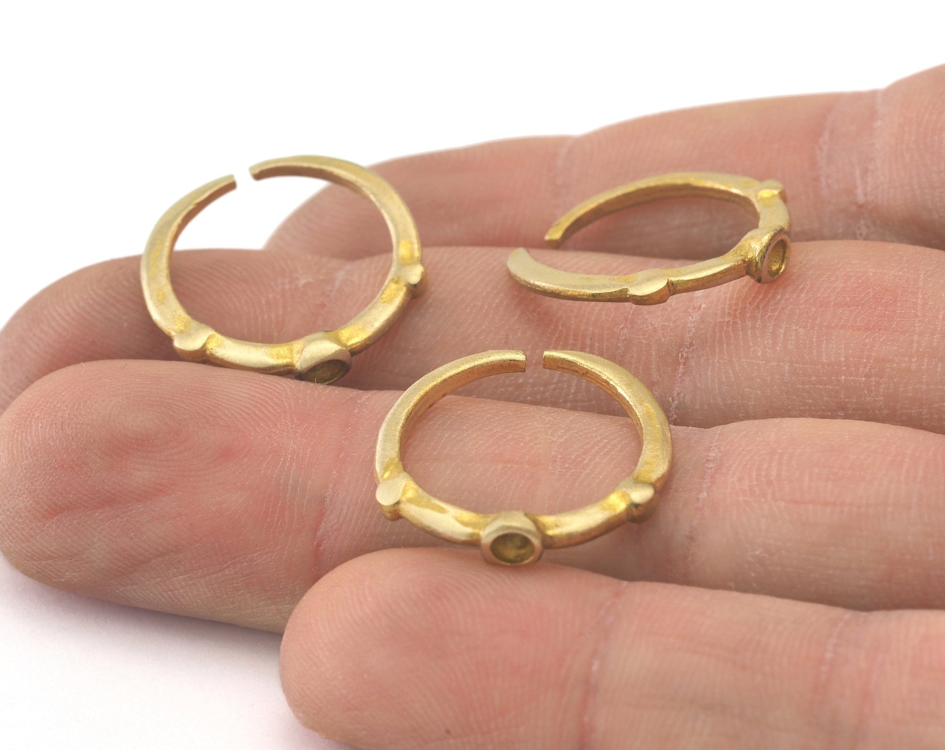 Adjustable Ring Bezel Raw Brass (16mm 5US inner size - Adjustable ) OZ2234