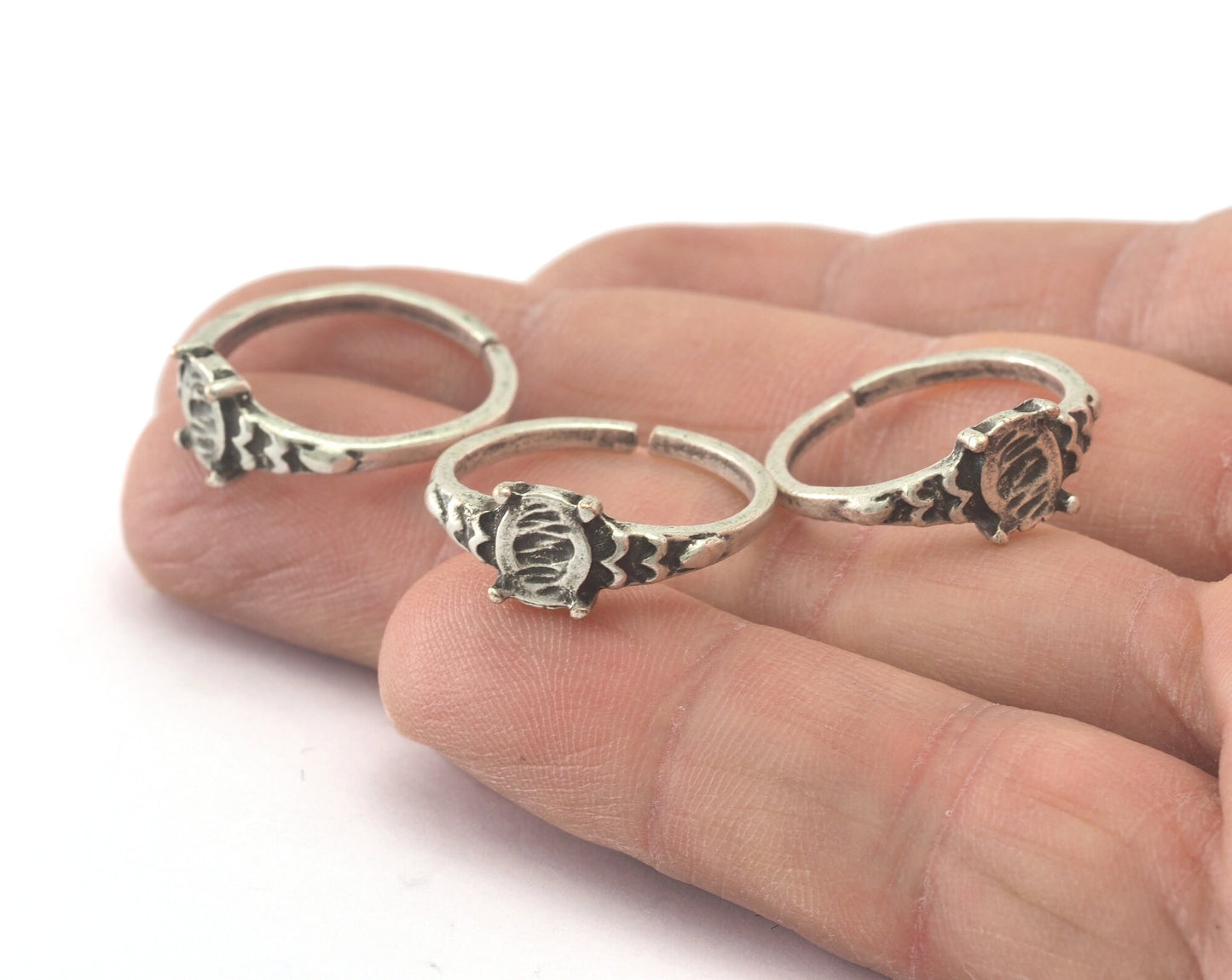 Ring Adjustable Ring Bezel Antique Silver Plated brass (18mm 7.5US inner size - Adjustable ) OZ2716