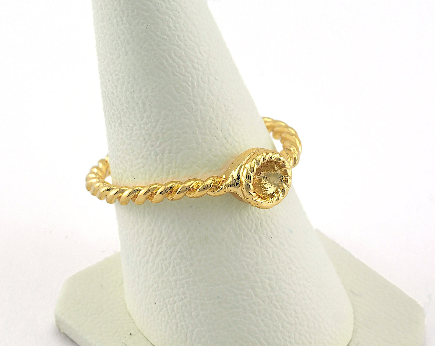 Ring Swirl Adjustable Ring Bezel - Shiny Gold Plated brass (18.5mm 8.5US inner size - Adjustable ) OZ2714