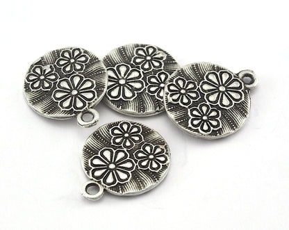 Circle Flower Textured 17mm antique silver plated alloy pendant charms 2673