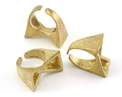 Adjustable Triangle Ring Raw brass (17mm 6.5US inner size) OZ3598