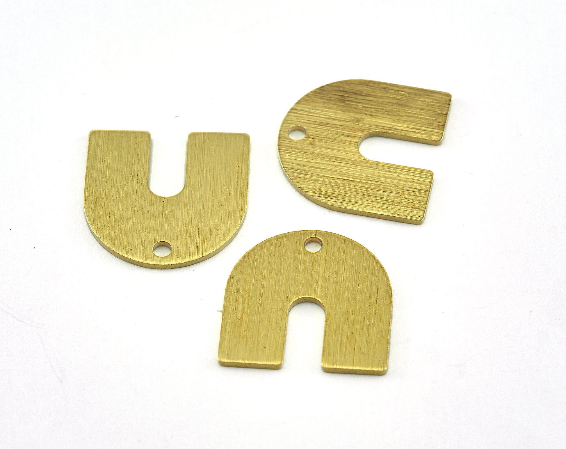 Brushed Magnet shape semi circle 1 hole 15x15x0.8mm raw brass findings scs oz2787-120