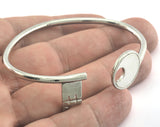 Key Bracelet Silver Tone Brass (62mm inner size - Adjustable ) OZ3183