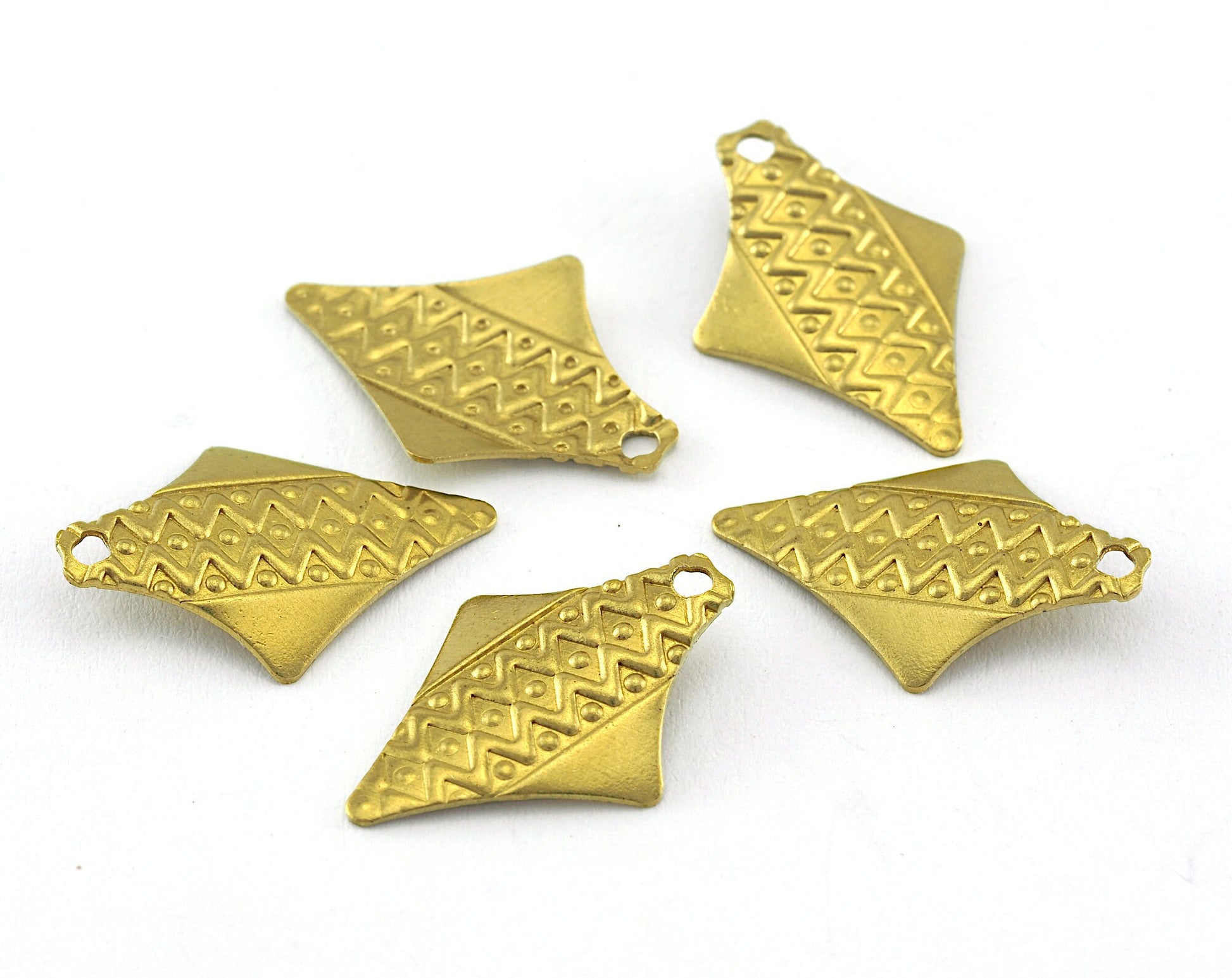 Arrow Head Triangle 16mm raw brass , 1 hole,raw brass charms, charms ,findings 648R-34